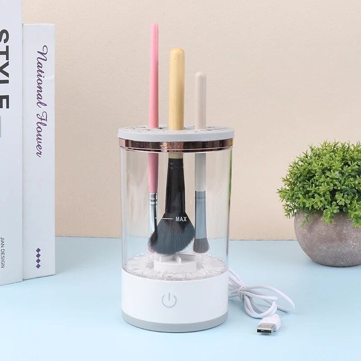 USB Plug Portable Electric Makeup Brush Cleaner with Rubber Makeup Machine Electric USB Quick Cleaner Cleaning Brush Collar Brus