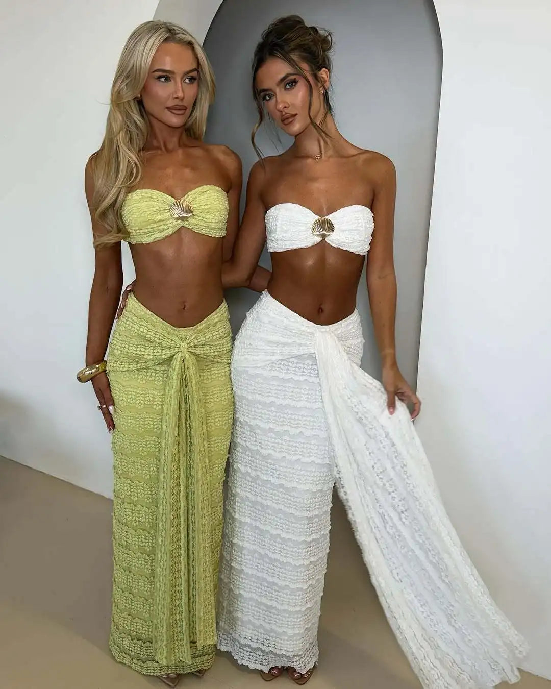 2-Piece Beachwear Outfit -  Bikini & Skirt Set